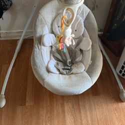 Ingenuity Baby Swing In A Really Good Condition Asking For $70 Or Best Offer Pick Up Only