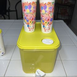 Tupperware dispenser 
