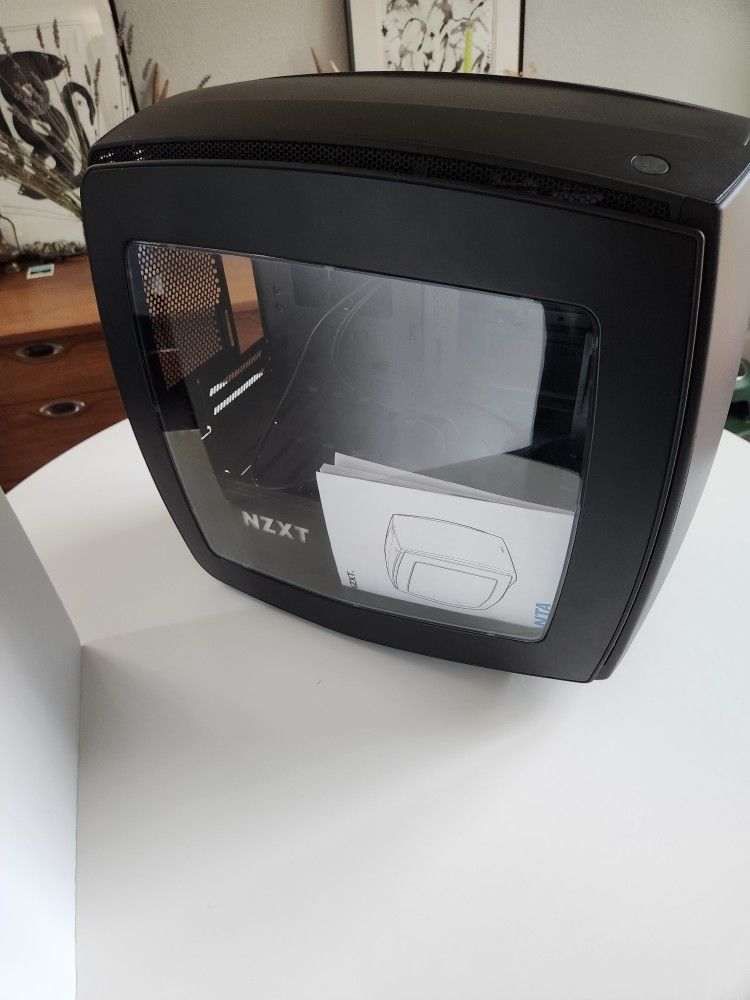 Mini-Itx Nzxt Case MANTA