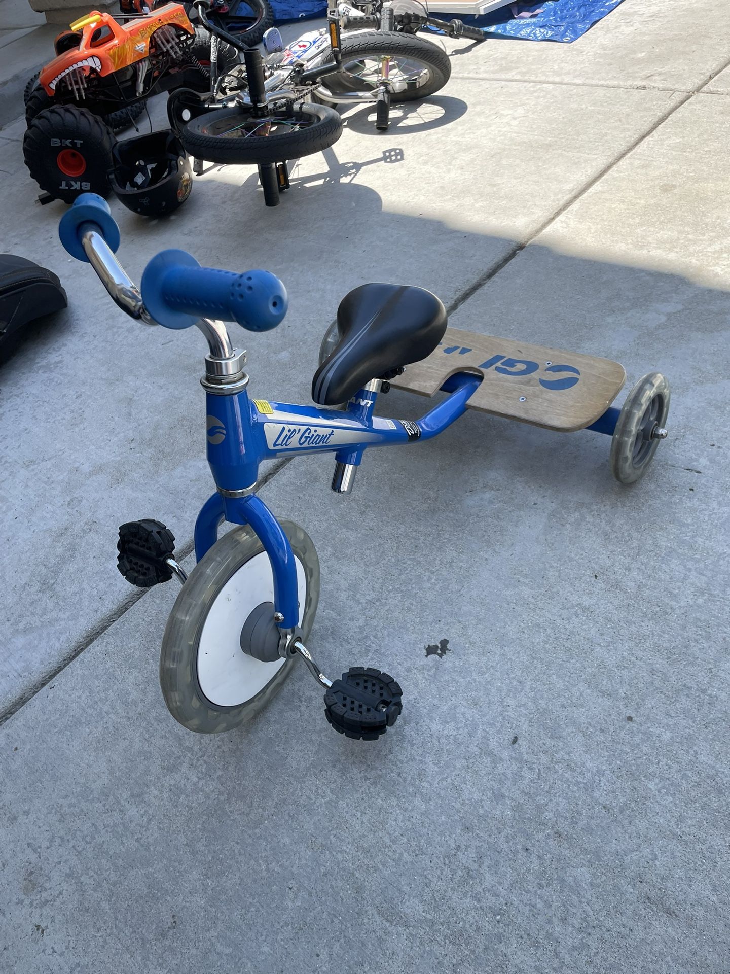 Lil Giant Tricycle
