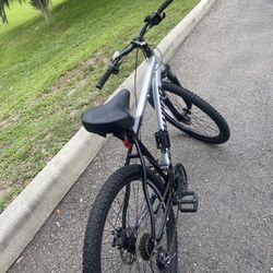 Schwinn  Mountain Bike 26”