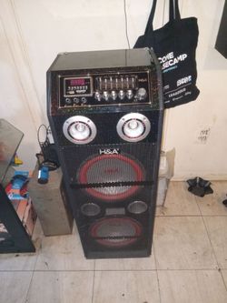 Portable karaoke speaker system