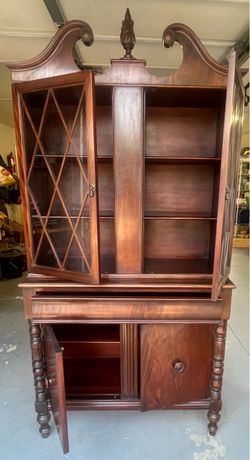 Beautiful Antique Mahogany China Cabinet