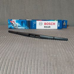 Bosch H306 Rear Wiper Blade. Authentic. New In Box. See pictures for compatibility. car parts accessories for BMW Honda Jeep Nissan
