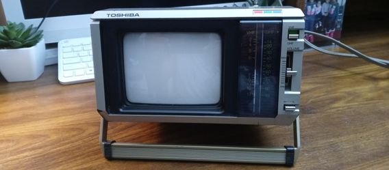 TOSHIBA PORTABLE TV