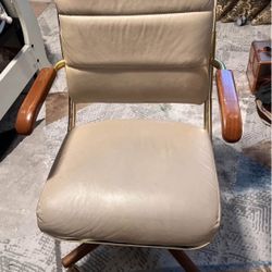 1980's Stoneville Furniture Co Rolling 