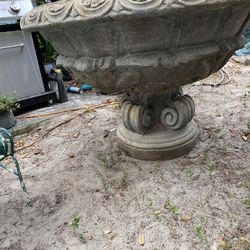 Large 4 Ft Wide Decorative Fountain weights about 300 pounds asking   $350 Located Mount Dora