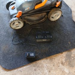 WORX 40 VOLT MOWER W CHARGER