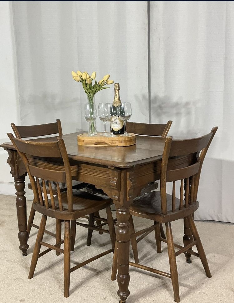Super Cute Compact Dinette Table & 4 Chairs SOLUD WOOD