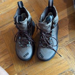 Nike Hiking Boots.  All Conditions gear 