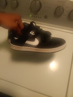 Nike SB ALLEYOOP (size 4Y)