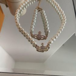 Vienen Westwood Gold Pearl Necklace Set With Bracelet 