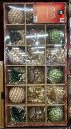 Member's Mark Keepsake Ornament Collection, 18 pcs.