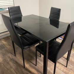 Glass Four Seater Table