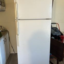Fridge/ Microwave/ mini oven 