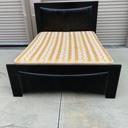 Queen Bed Frame With Mattress 