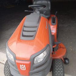 Husqvarna Lawn Tractor 