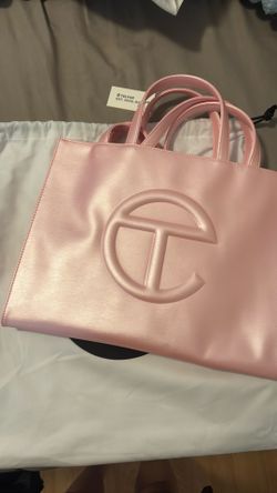 Telfar M