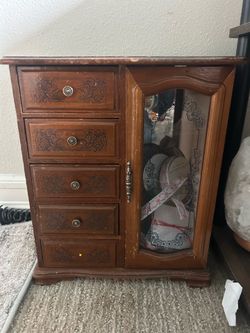 Vintage jewelry box