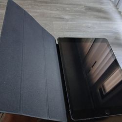 Ipad 8th Gen.   -128GB
