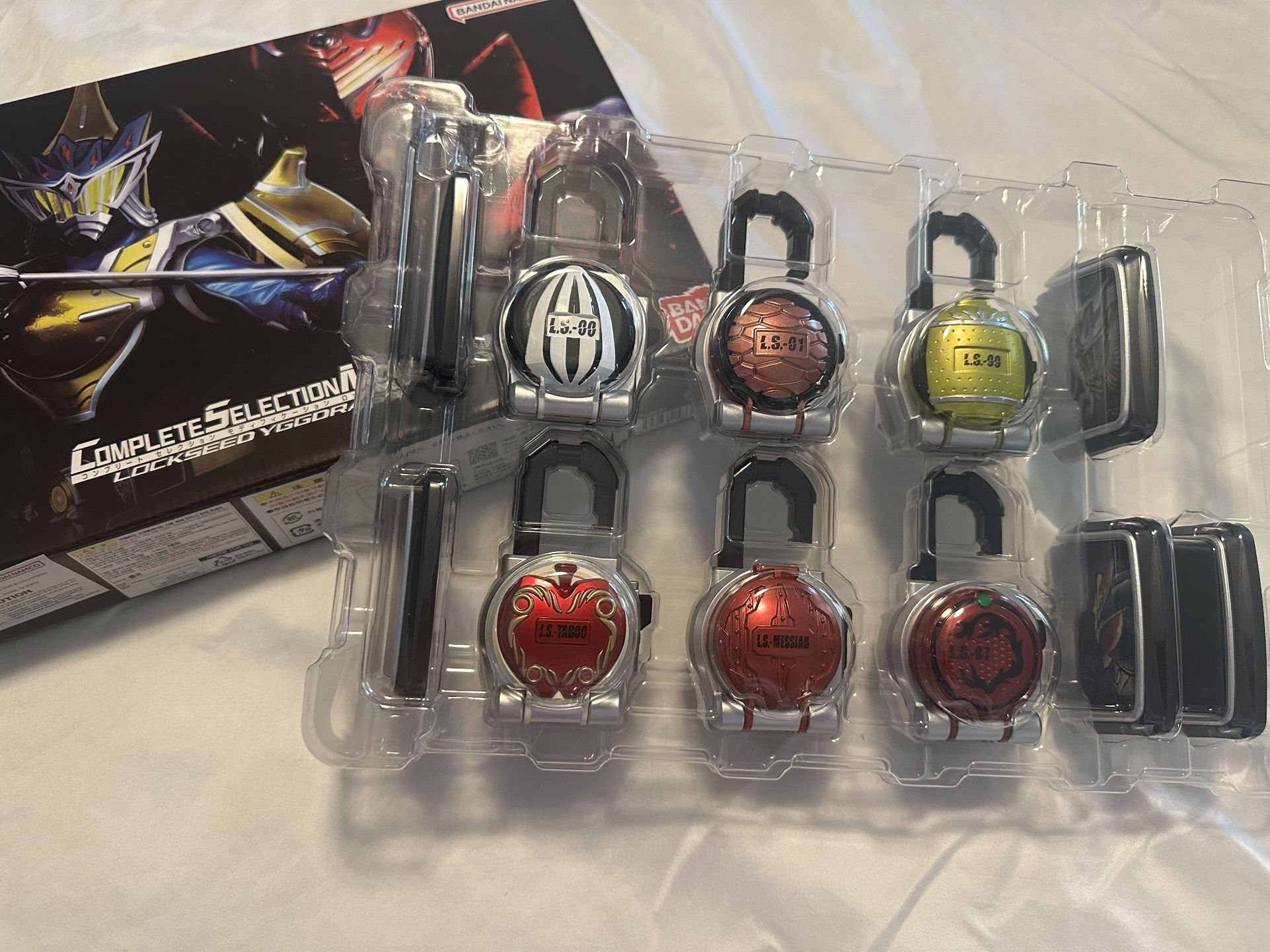 Bandai Toys - Kamen Rider - Kureshima Lockseed Set, CSM New !! 