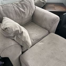 Chair ottoman And Futon with Frame and Large Glass Table Without An Umbrella 