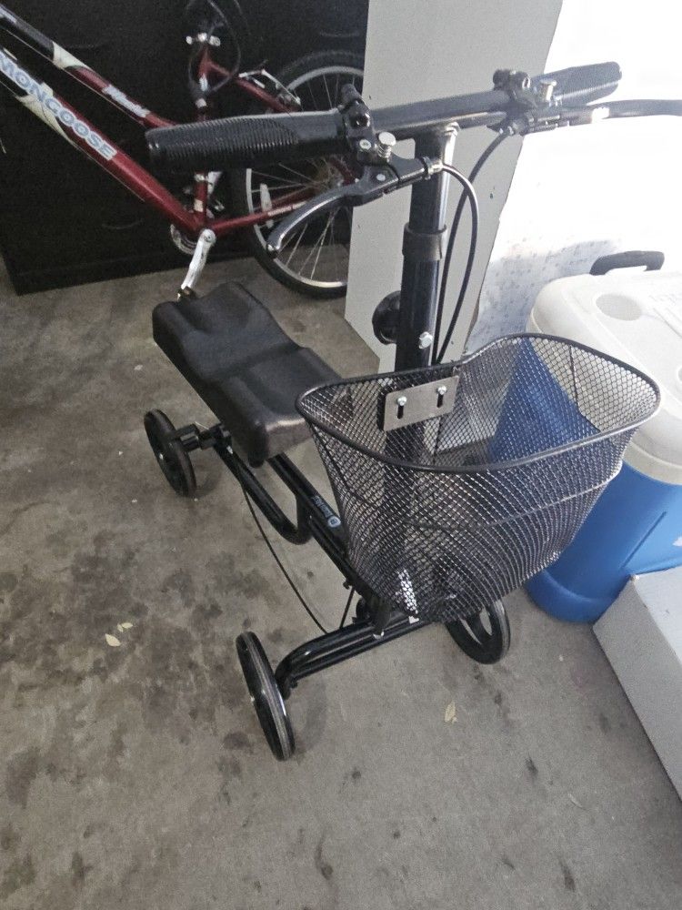 Knee Scooter