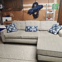 Couch With Pullout Mattress
