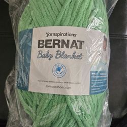 **NEW**  Bernat "Baby Blanket" BULKY YARN  Knitting/Crocheting  **LOT of 2**