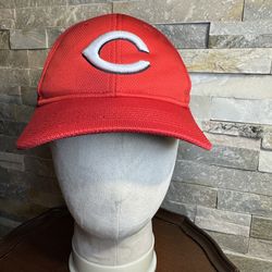 OC Sports Youth Size MLB Cincinnati Reds Adjustable Baseball Strap Back Cap EUC