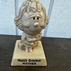 R & W Berries 1970 Greatest Mom Plast Figurine Statue Funny Novelty Paper Weight