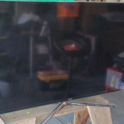 Samsung 48" Flat Screen w/foot Stand