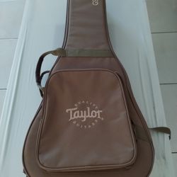 Taylor GS Mini semi-hard gigbag in good condition with minimal wear. 