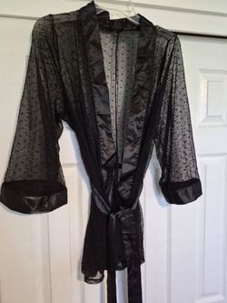 Exposed Brand Lace-All-Over Satin Trimmed Black Robe w/ Belt sz S/M