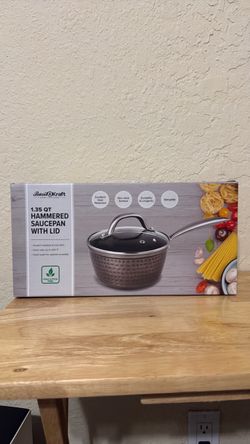 1.35 QT hammered sauce pan w lid