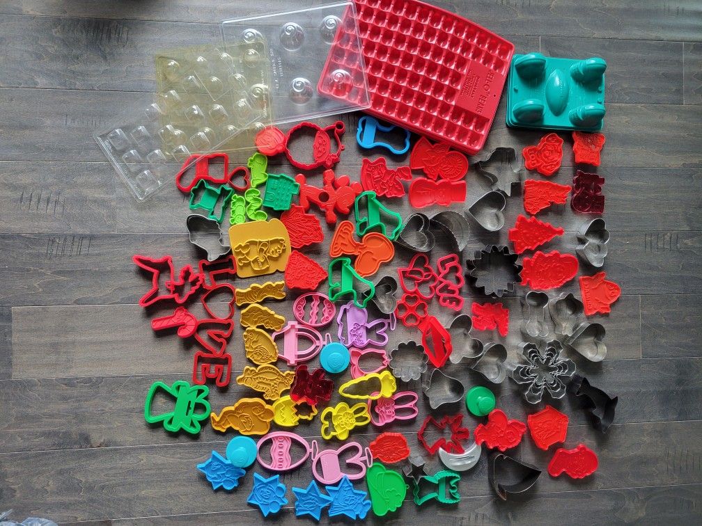 100+ Cookies Cutters and Candy Molds