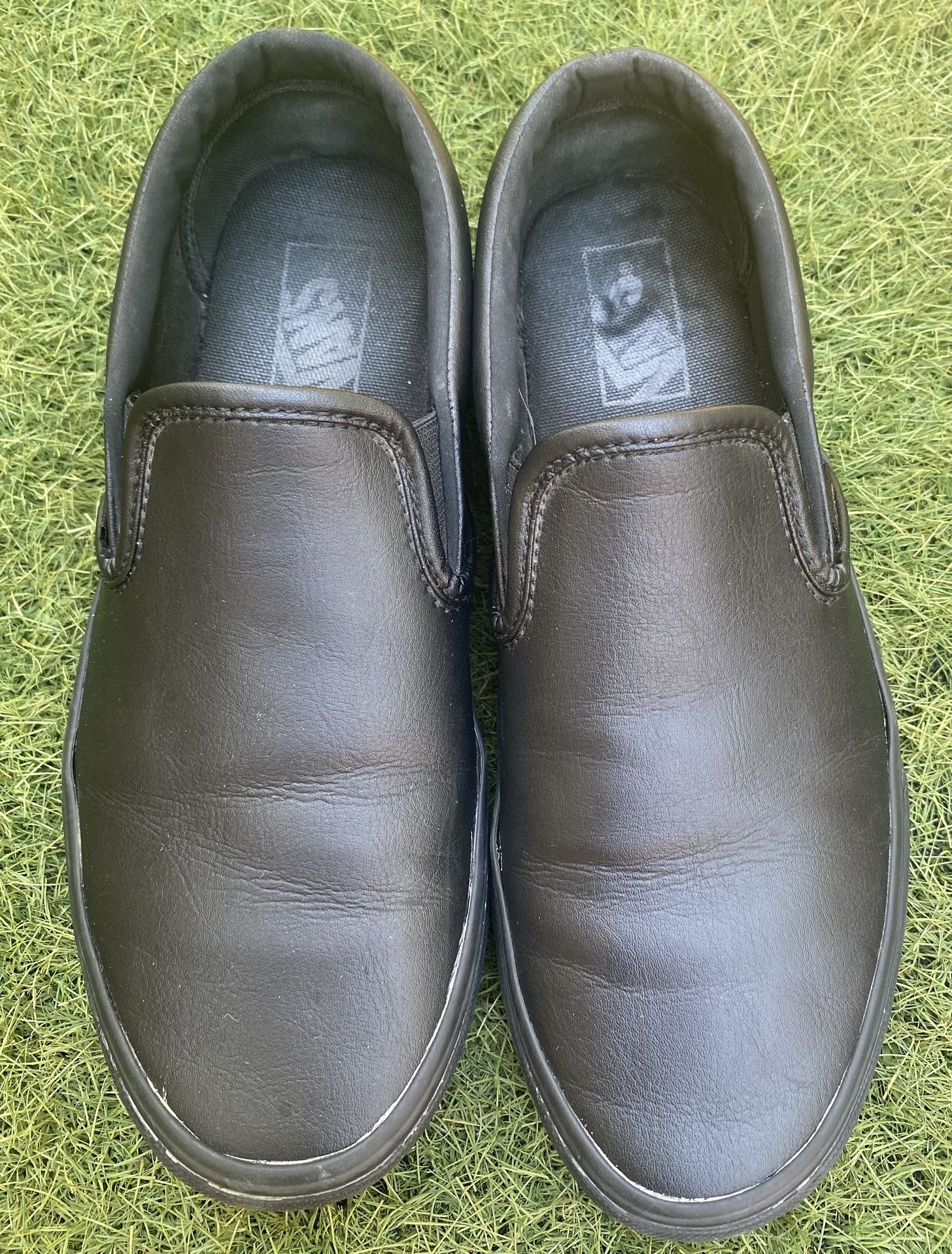 VANS SLIP ON BLACK MONO LEATHER SIZE 9