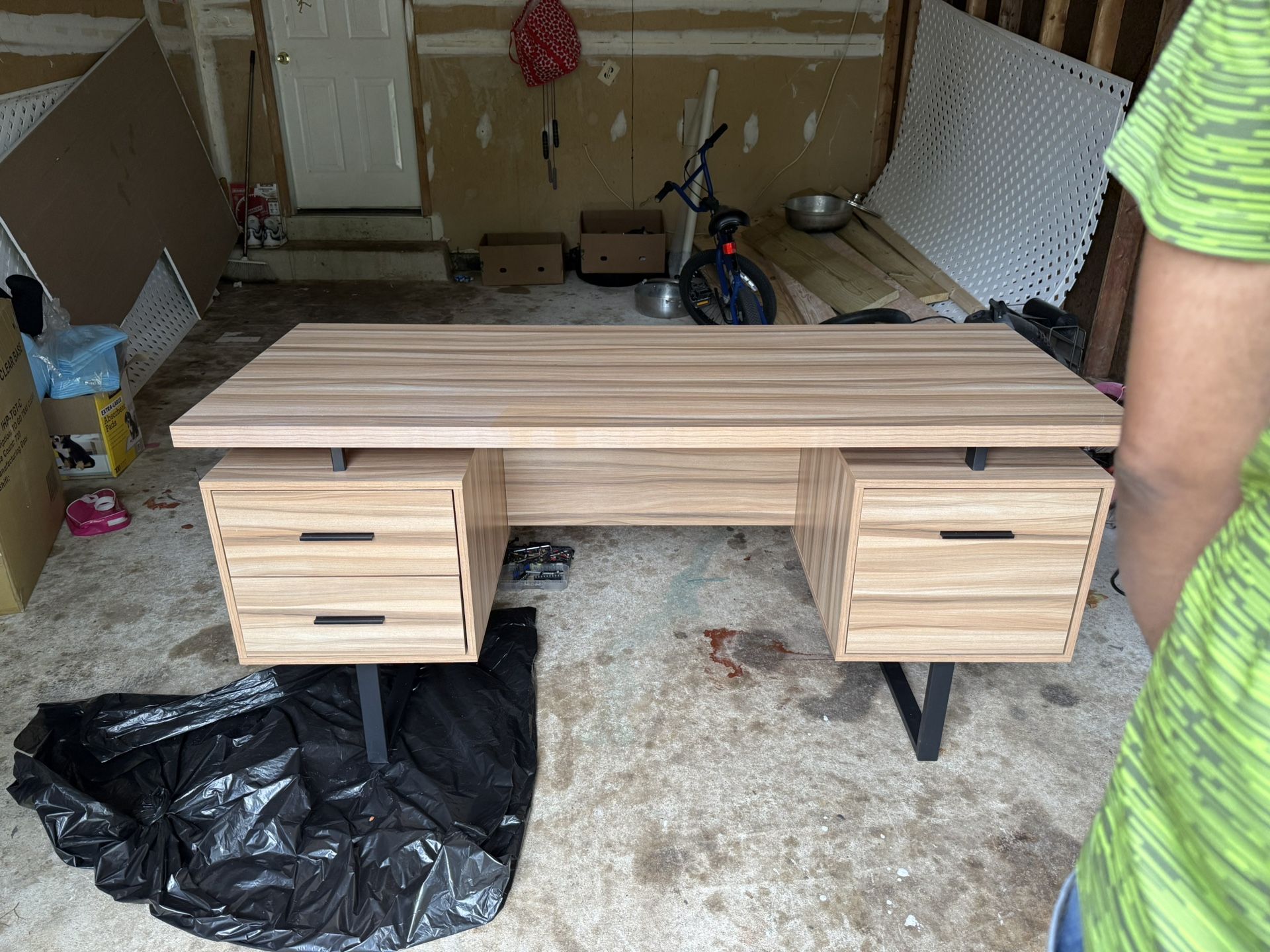 OFFEX 60” Desktop Table