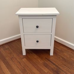 IKEA HEMNES 2-drawer chest / Nightstand 
