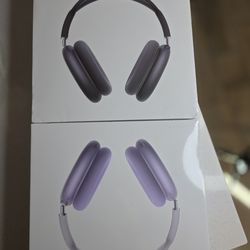 Apple AirPods Max with Smart Case in Midnight Black SEND OFFER