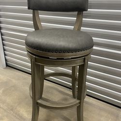31 Inch Tall Bar Height Rotating Low Back Barstool