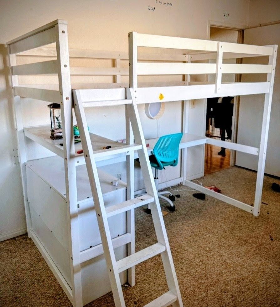 Twin Loft Bed With Desk, Drawers, Pick Up In Pb