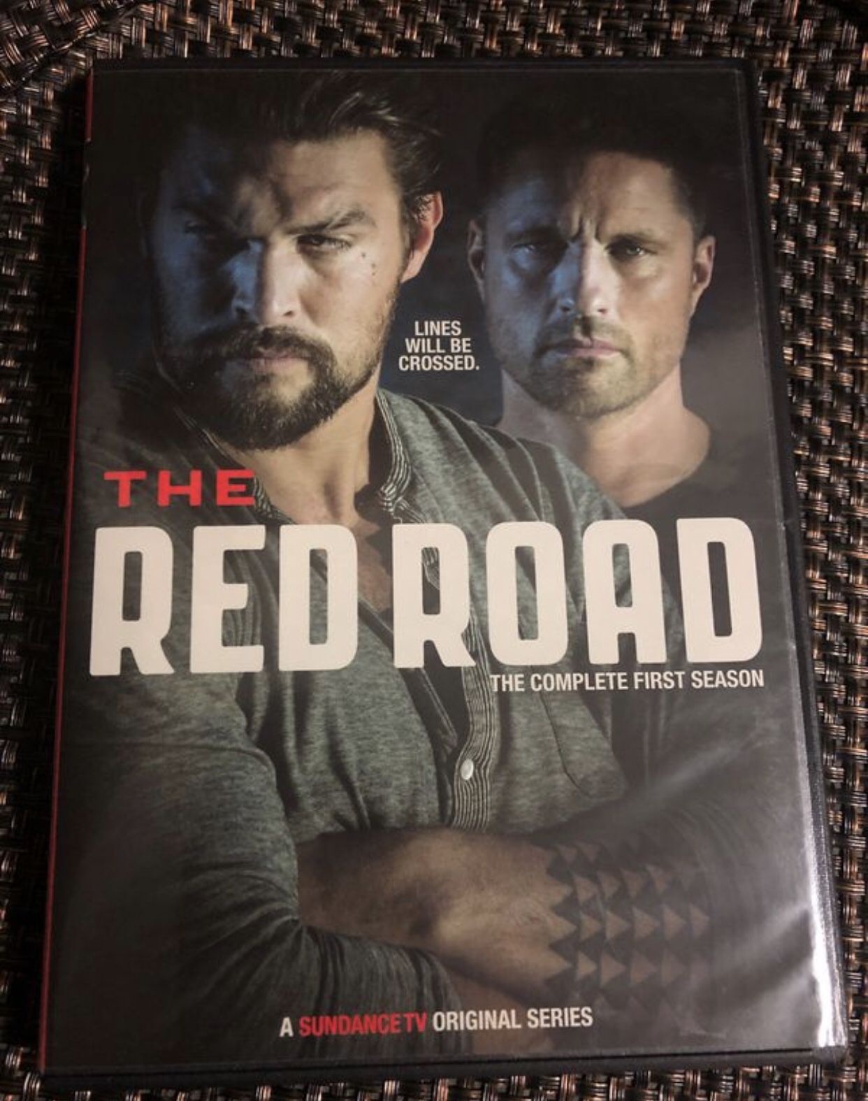 Dvd-serial- THE RED ROAD ( season first)...