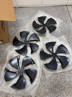 Tesla 19” wheel covers