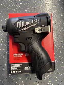 Milwaukee Fuel Black M12 1/4” Hex Driver
