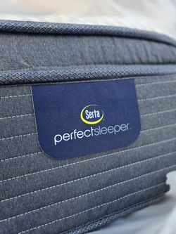 King size serta perfectSleeper pillowtop plush matress and Boxing free Delivery