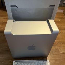 Mac Pro, Mid-2010, 8-Core 2.4 GHz, MC561LL/A