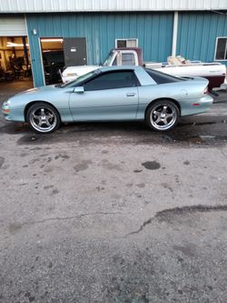 Hot deal... 2000 Camaro V6 running