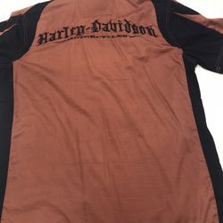 Women’s Harley Davidson shirt