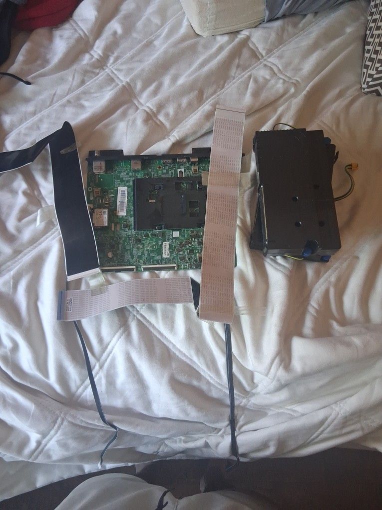 Samsung Main Board UN65NU695OFXZA And Power Supply BN44 0092A That Cam With Thr Board